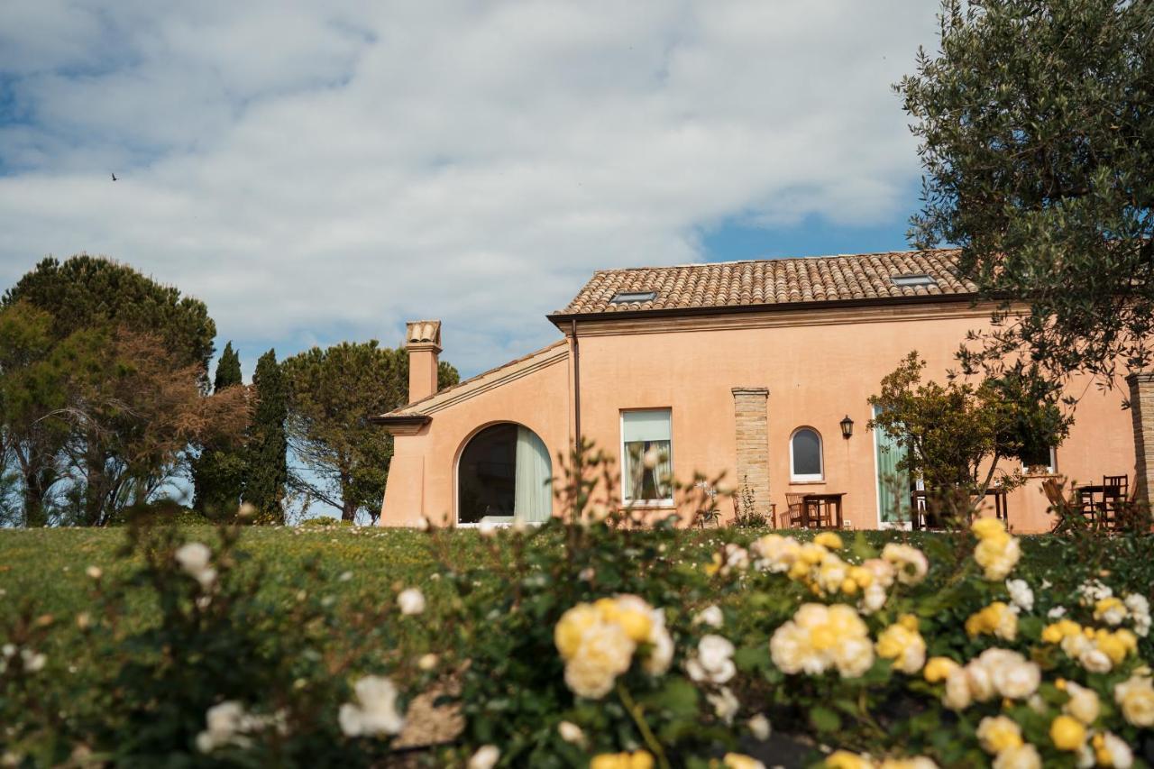 Nontiscordardime B&B Villa Agriturismo Civitanova Marche Exteriör bild