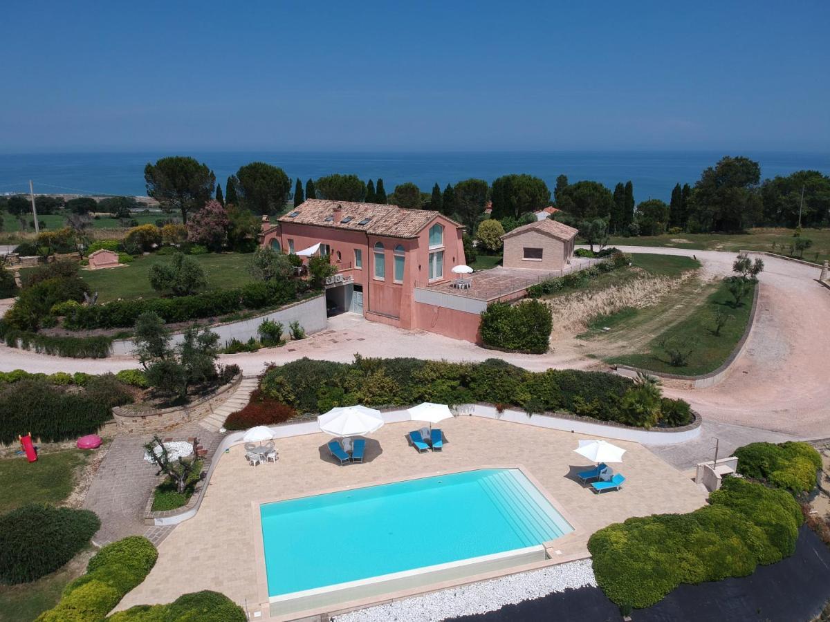 Nontiscordardime B&B Villa Agriturismo Civitanova Marche Exteriör bild