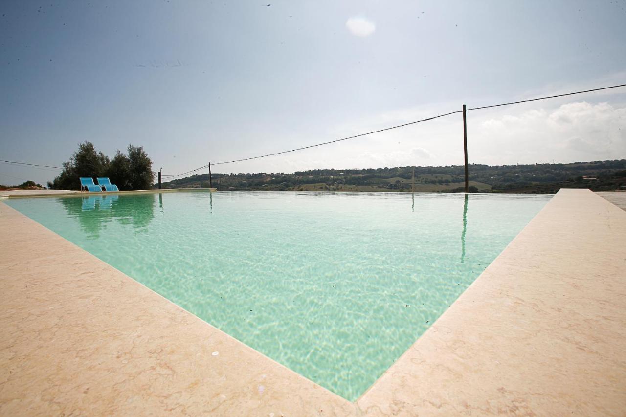 Nontiscordardime B&B Villa Agriturismo Civitanova Marche Exteriör bild